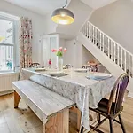 Дом отдыха 3 Bed In Oc-sz545 *