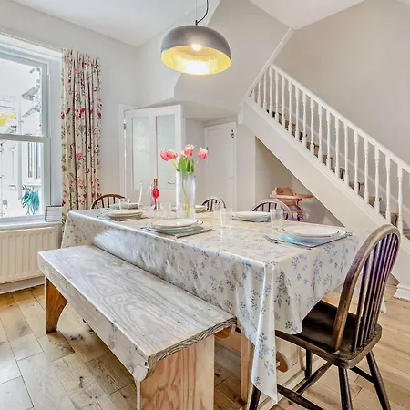 Holiday home 3 Bed In Oc-sz545 *